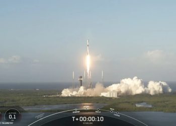 SpaceX launches 23 Starlink broadband satellites to orbit from Florida (video)
