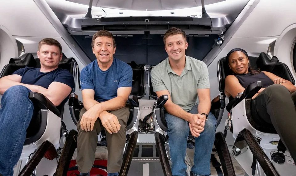 Four space station crew members head for Friday return to Earth